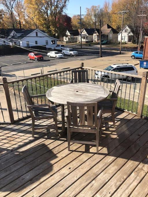 Entire Apartment Close To Downtown - 2 Queen Beds Springfield Exterior foto